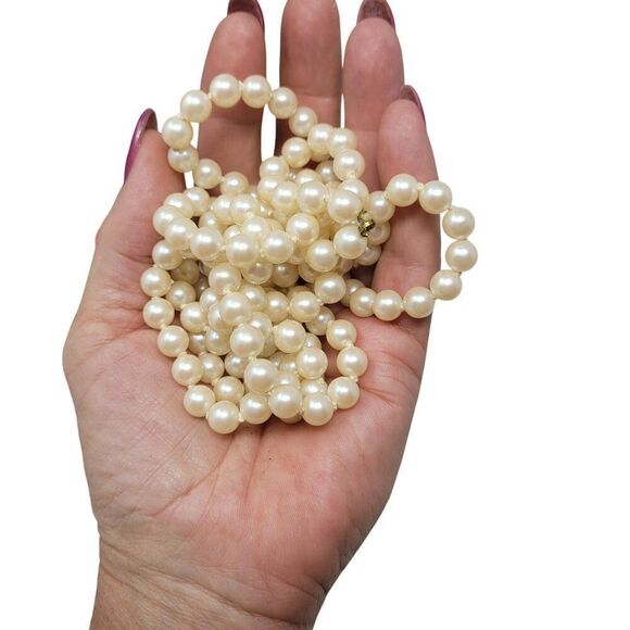 Vtg‎ Flapper Hand Knotted Faux Pearl Necklace Glass Ivory Classic Elegant Bridal - Picture 7 of 10